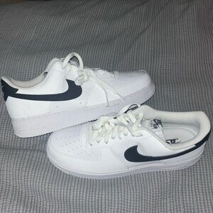 Nike Air Force 1 
Size 12 Men’s
Never worn before 
In perfect condition